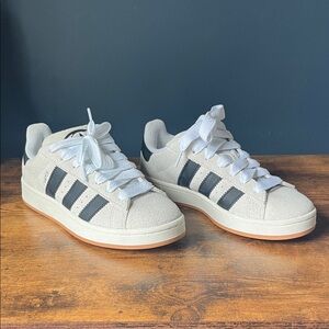 Adidas Women’s Campus 00s | Off White / Black